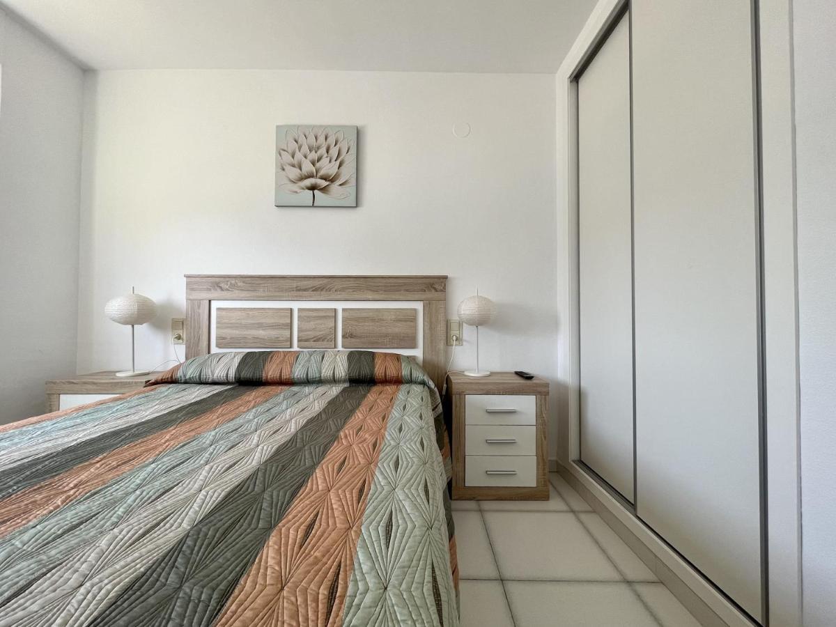 Primera Linea Con Piscina En Calp Exterior foto