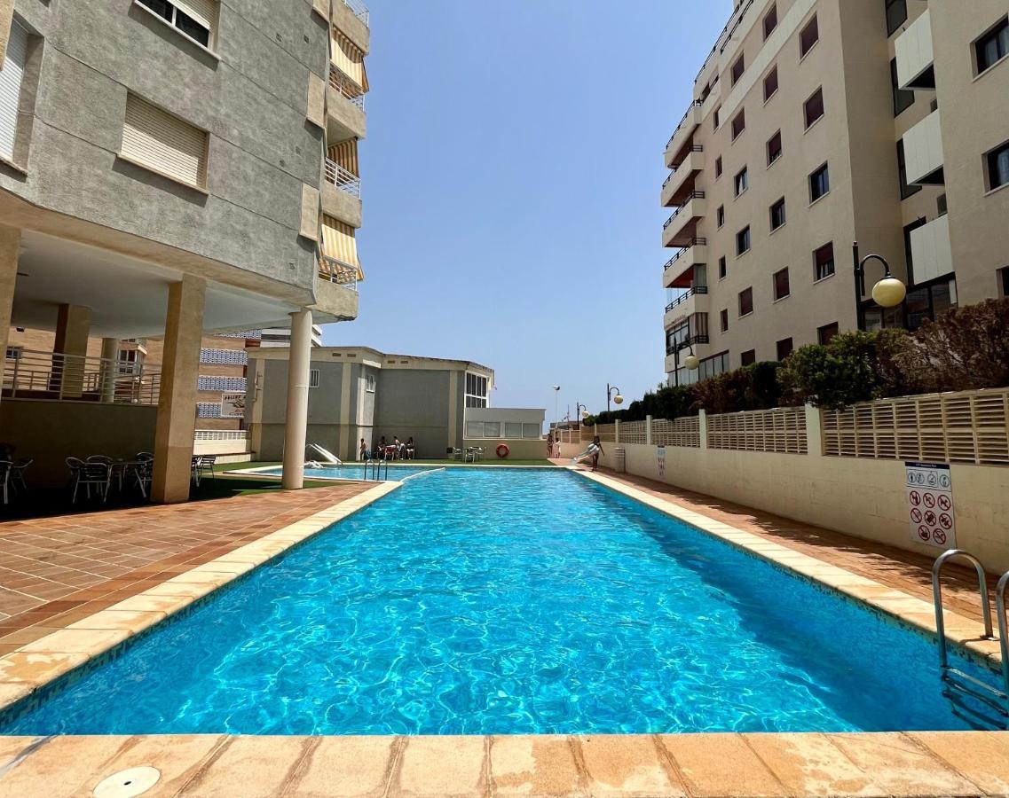 Primera Linea Con Piscina En Calp Exterior foto
